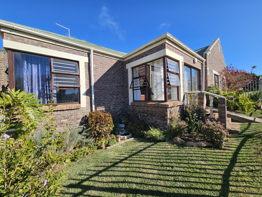 3 Bedroom Property for Sale in C Place Eastern Cape